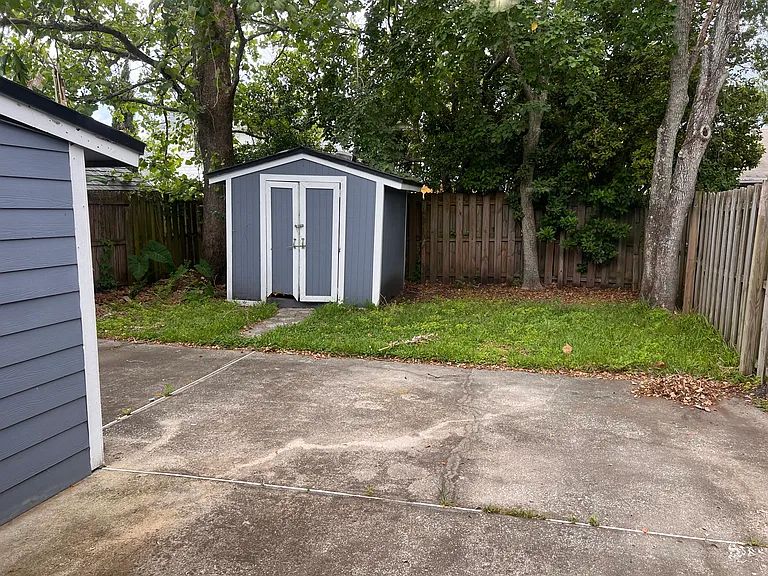 627 Aquatic Dr — Photo 18