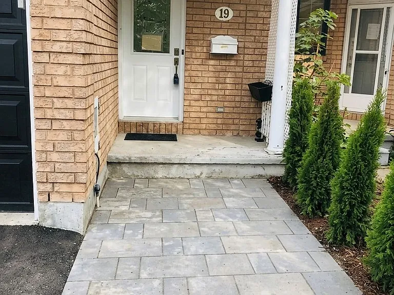 19 Mountshannon Dr — Photo 2