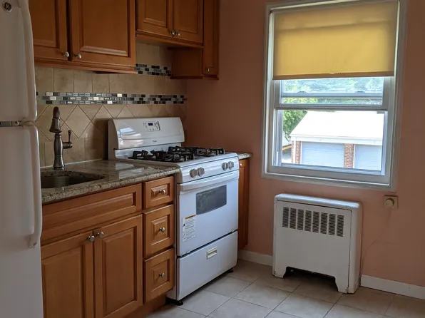 150 Vanderburgh Ave #B, Rutherford, NJ 07070