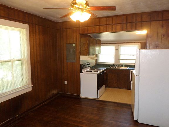 Dining/Kitchen