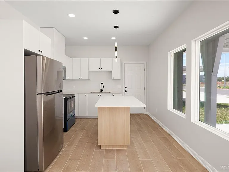 1208 N Aryana Ave — Photo 6