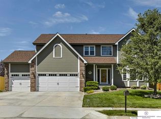 13716 Larimore Ave, Omaha, NE 68164