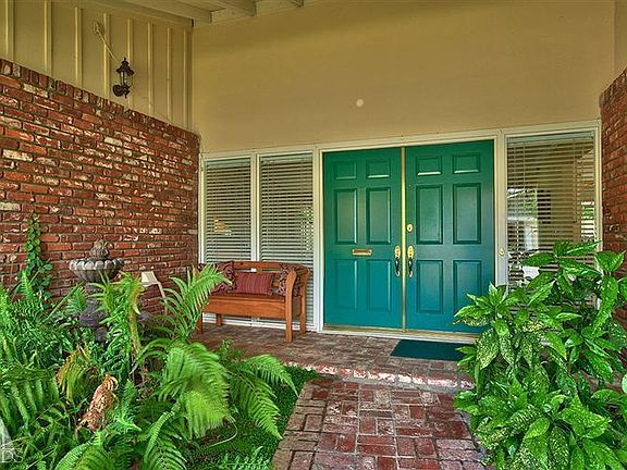 2nd image of 1644 Camberwell Pl