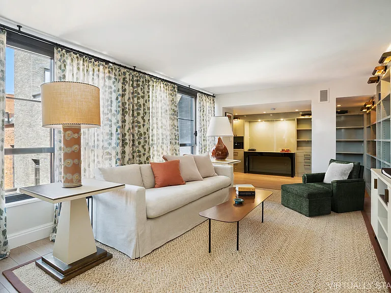 438 E 12th St #PHD — Photo 15