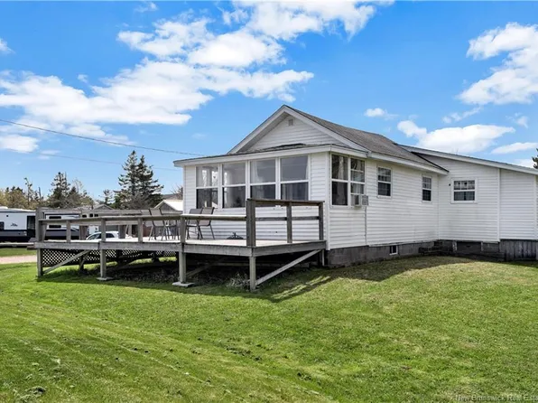 20 Allison Ln, Shediac, NB E4P 3T6