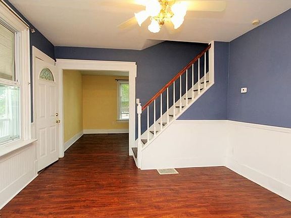 3rd image of 203 N Lyman St