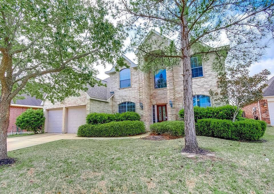 1st image of 4818 Claridge Park Ln