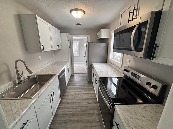 5th image of 2146 Lewis Dr