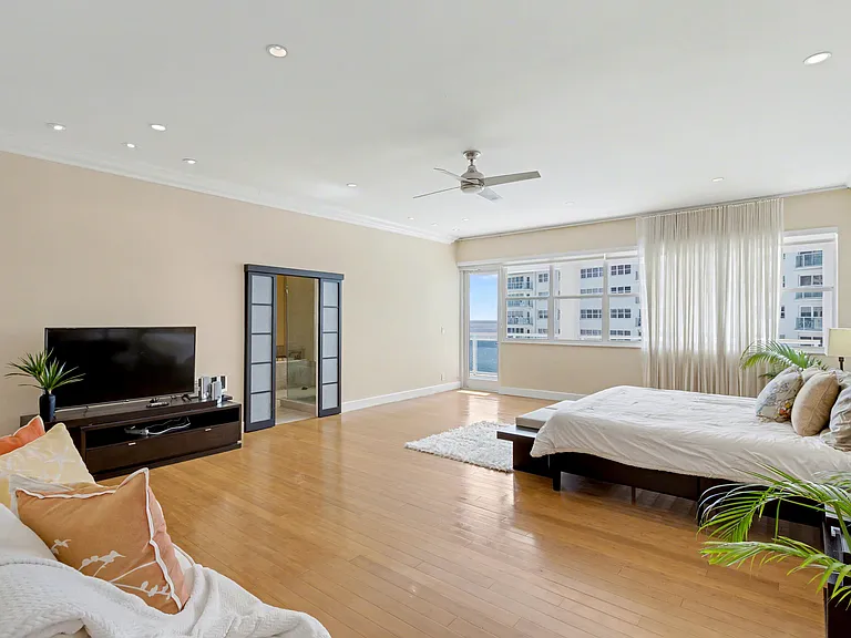 3430 Galt Ocean Dr #1 — Photo 27
