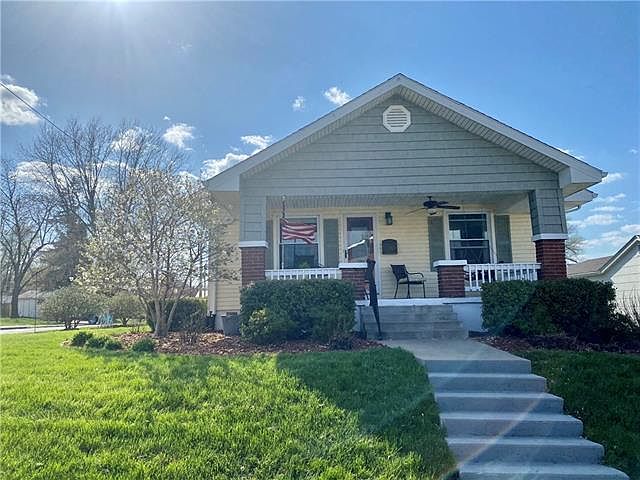 310 S College St Richmond Mo 64085 Zillow