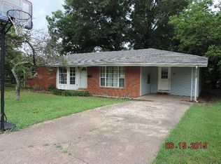 805 W Gibson St, Ozark, AR 72949