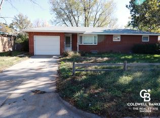 1706 Prairie Park Ln, Garden City, KS 67846