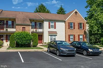 305 Westridge Cir — Photo 1