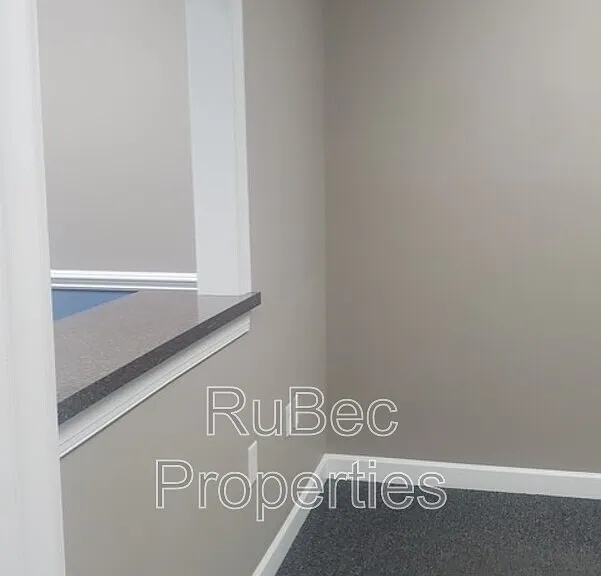 1931 J N Pease Pl #202 — Photo 10