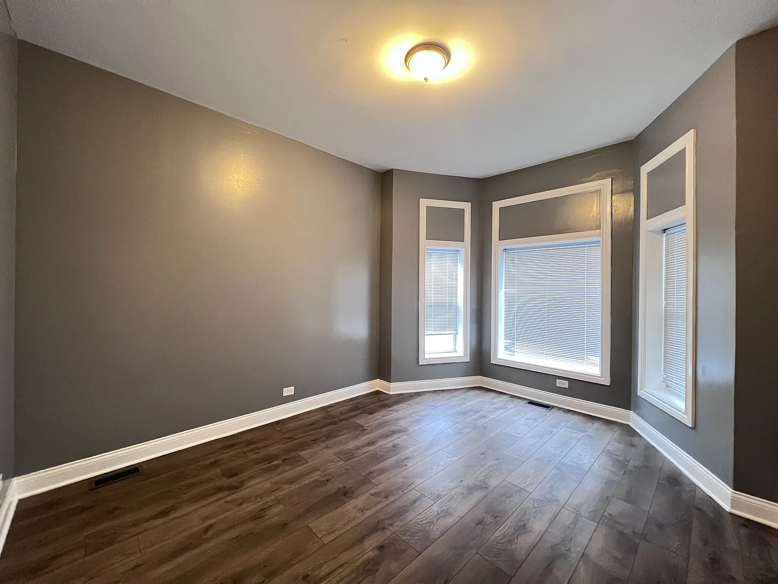 3 bed, $1,750 — Photo 2