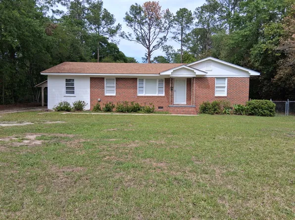 607 E 12th St, Tifton, GA 31794