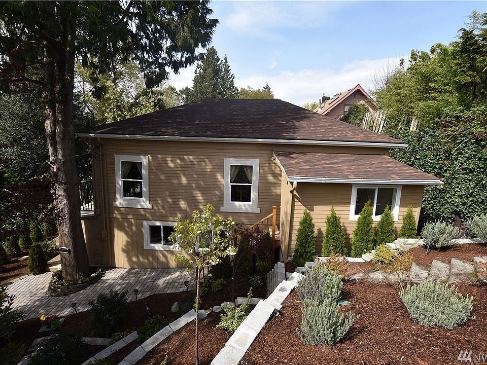 1st image of 2310 3rd Ave N