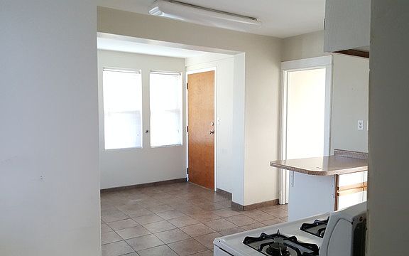 4th image of 5525 W Leland Ave