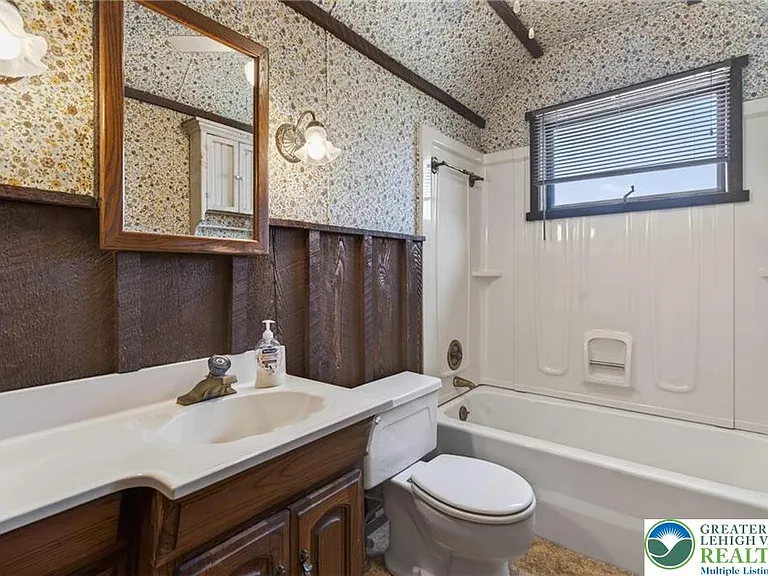 216 W Bertsch St — Photo 11