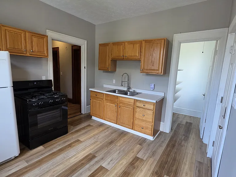 608 E Monroe St #2 — Photo 9