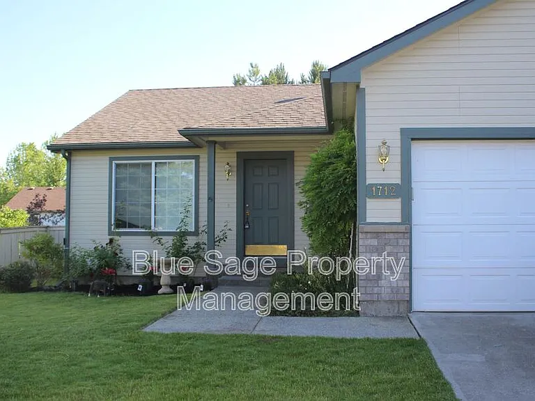 1712 W Durham Dr — Photo 2