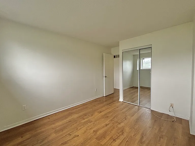 425 Rathburn Rd E #74 — Photo 15
