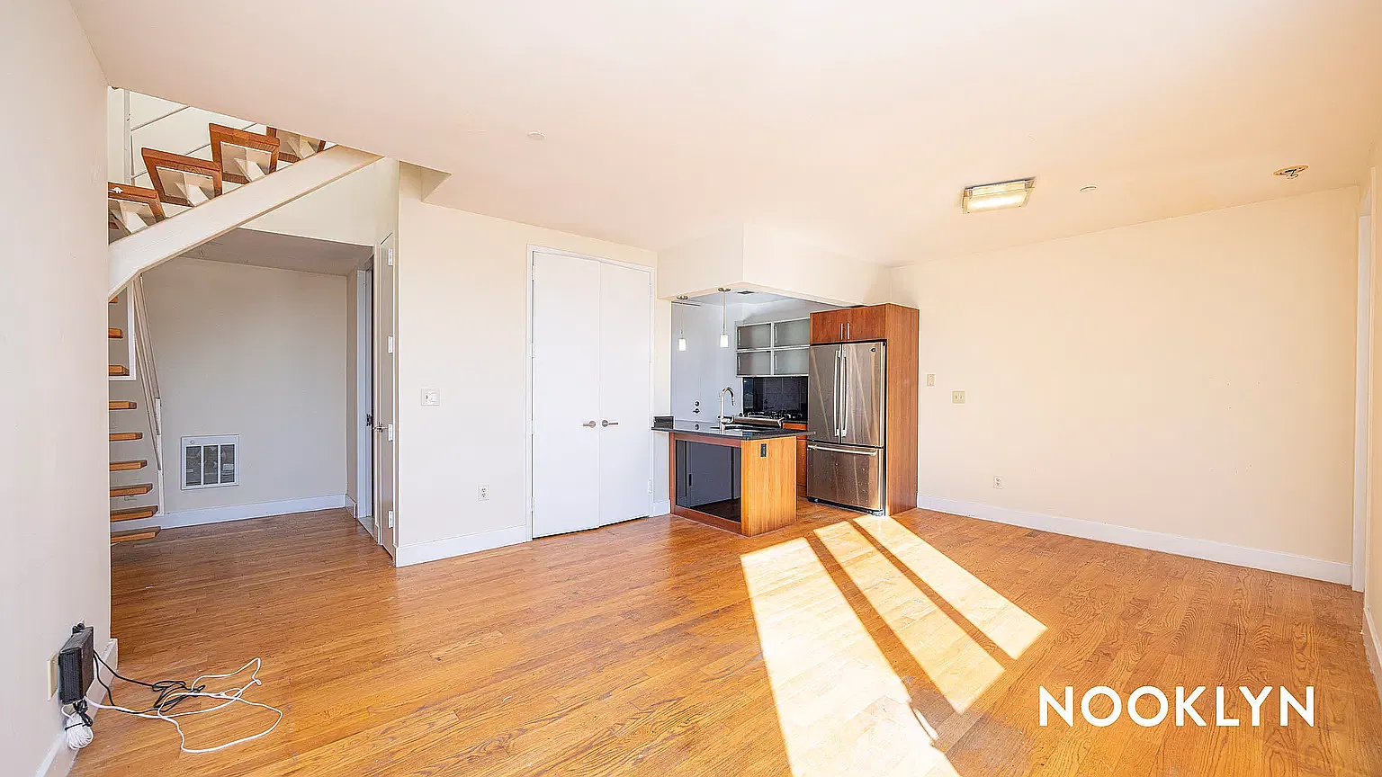 756 Myrtle Ave — Photo 2