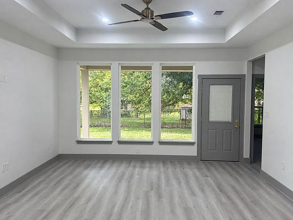 4th image of 308 Jordan Ave