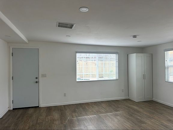 5th image of 8103 Jamacha Rd