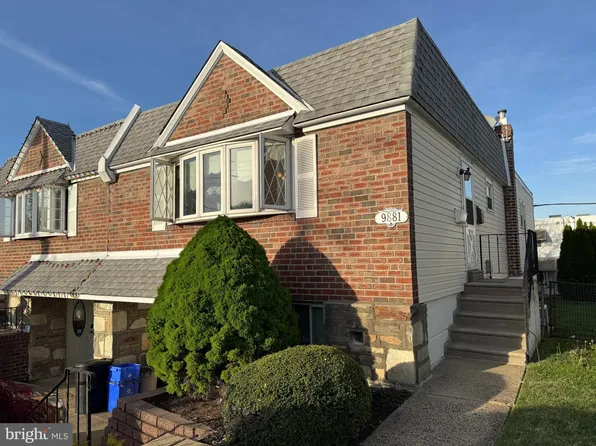 9881 Clark St, Philadelphia, PA 19115