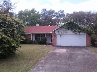 8207 Riverside Landing Ln, Navarre, FL 32566