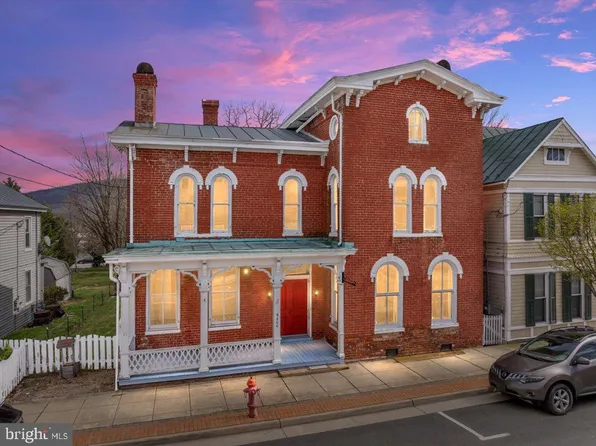 9400 S Congress St, New Market, VA 22844