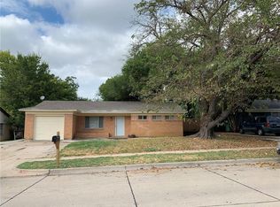 1915 Menefee St, Arlington, TX 76010