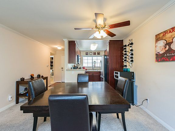 5th image of 5530 Owensmouth Ave APT 202