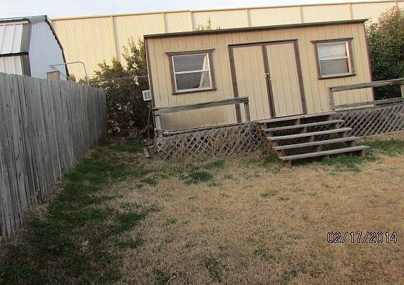 3rd image of 1307 Larkspur Ln