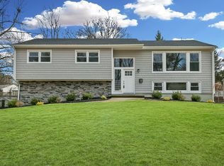 6 Tiffany Dr, Livingston, NJ 07039