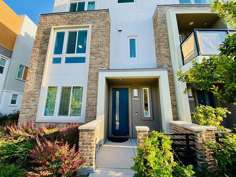 Main Door towards Dublin Blvd