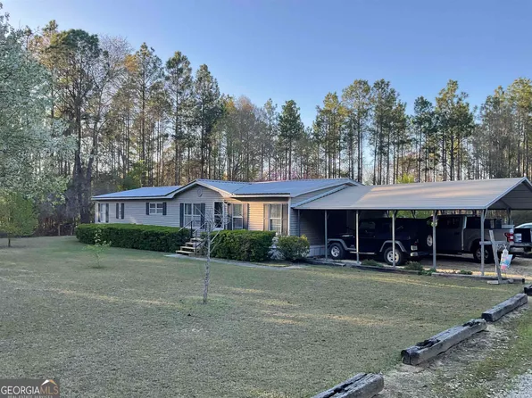 46 Maple Dr, Eastman, GA 31023