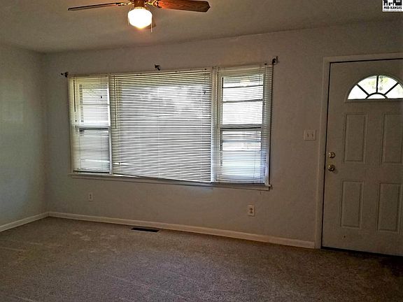 2nd image of 311 E Avenue E