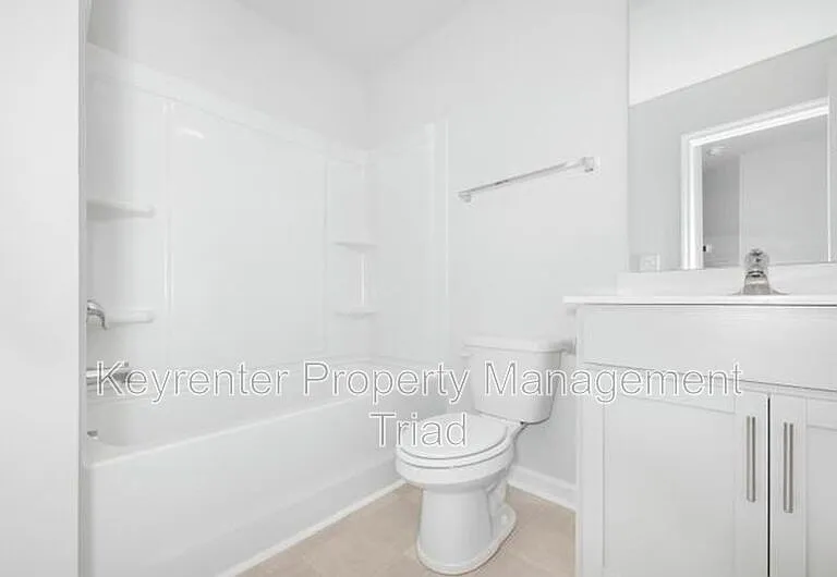 1122 Banworth Ct — Photo 4