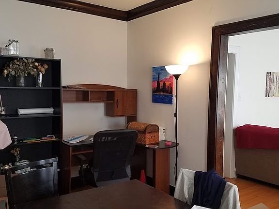 2nd image of 1919 W Berteau Ave APT 1B