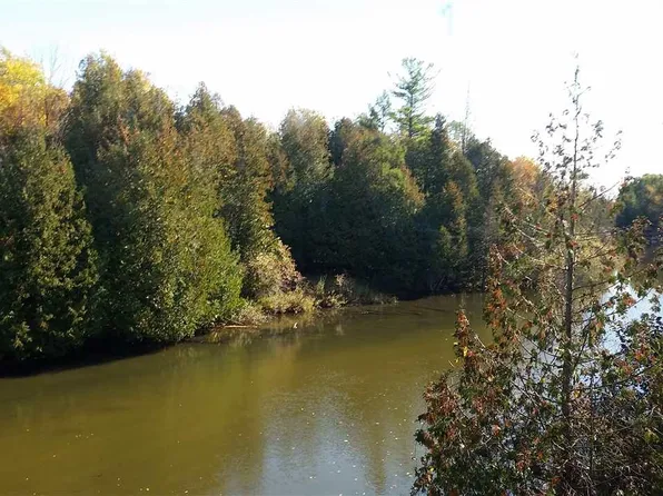 139 S Genessee St, Bellaire, MI 49615