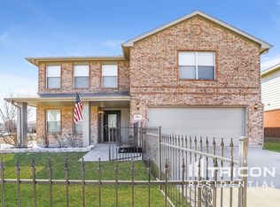 9901 Sparrow Hawk Ln, Fort Worth, TX 76108