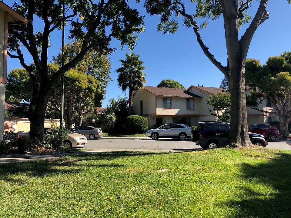 1st image of 2892 Kingsgate Ct