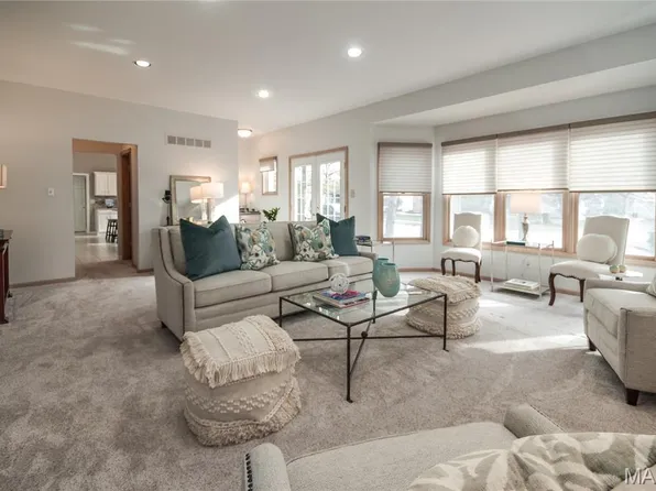 12762 Hezel Ln, Saint Louis, MO 63141