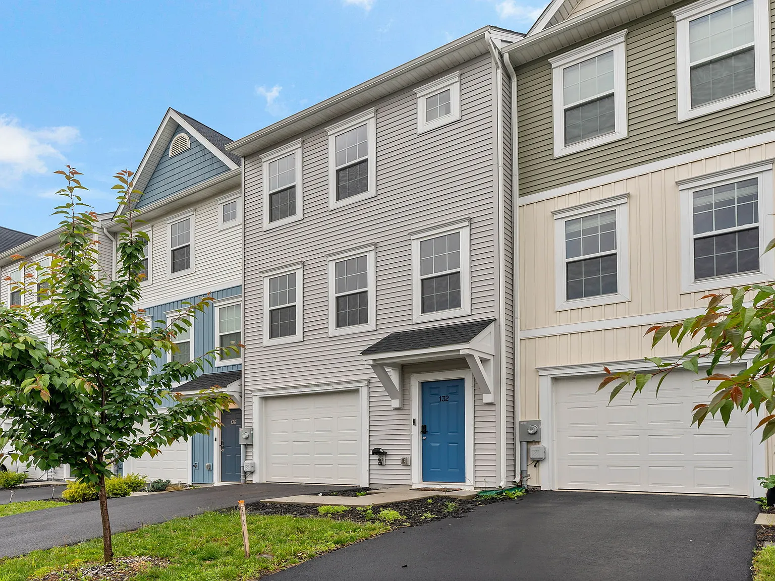 3 bed, 1794 sqft, $1,950 — Photo 2