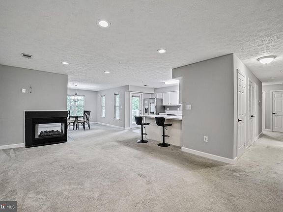 2nd image of 631 Admiral Dr Unit 303