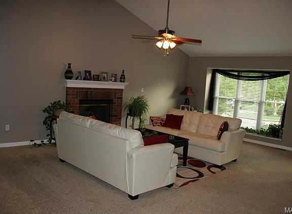 3rd image of 209 Golden Valley Dr