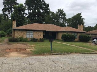 315 Nikki Dr, Longview, TX 75604