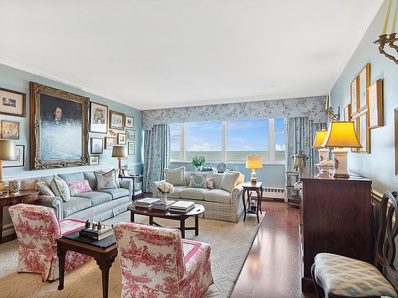 2nd image of 1150 N Lake Shore Dr APT 8C